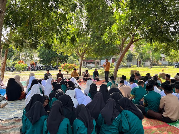Acara Jema Tue Munyerahen ni Anak ku Tengku Guru (Kearifan Lokal Tradisi Adat Gayo di SMAN 6 Takengon